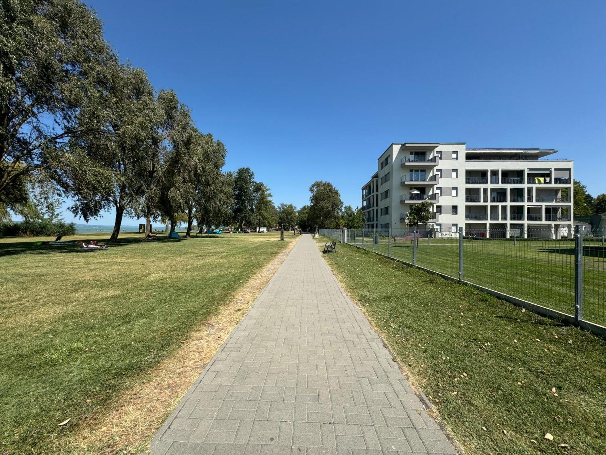 Lelle Resort Apartman Balatonlelle Dış mekan fotoğraf